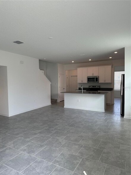 Building Photo - 2525 Relaxing Ln