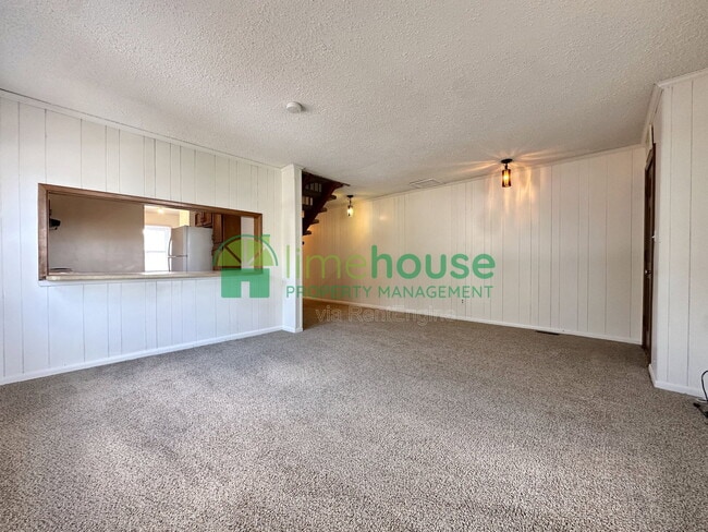 Building Photo - 4420 Ocean View Ave