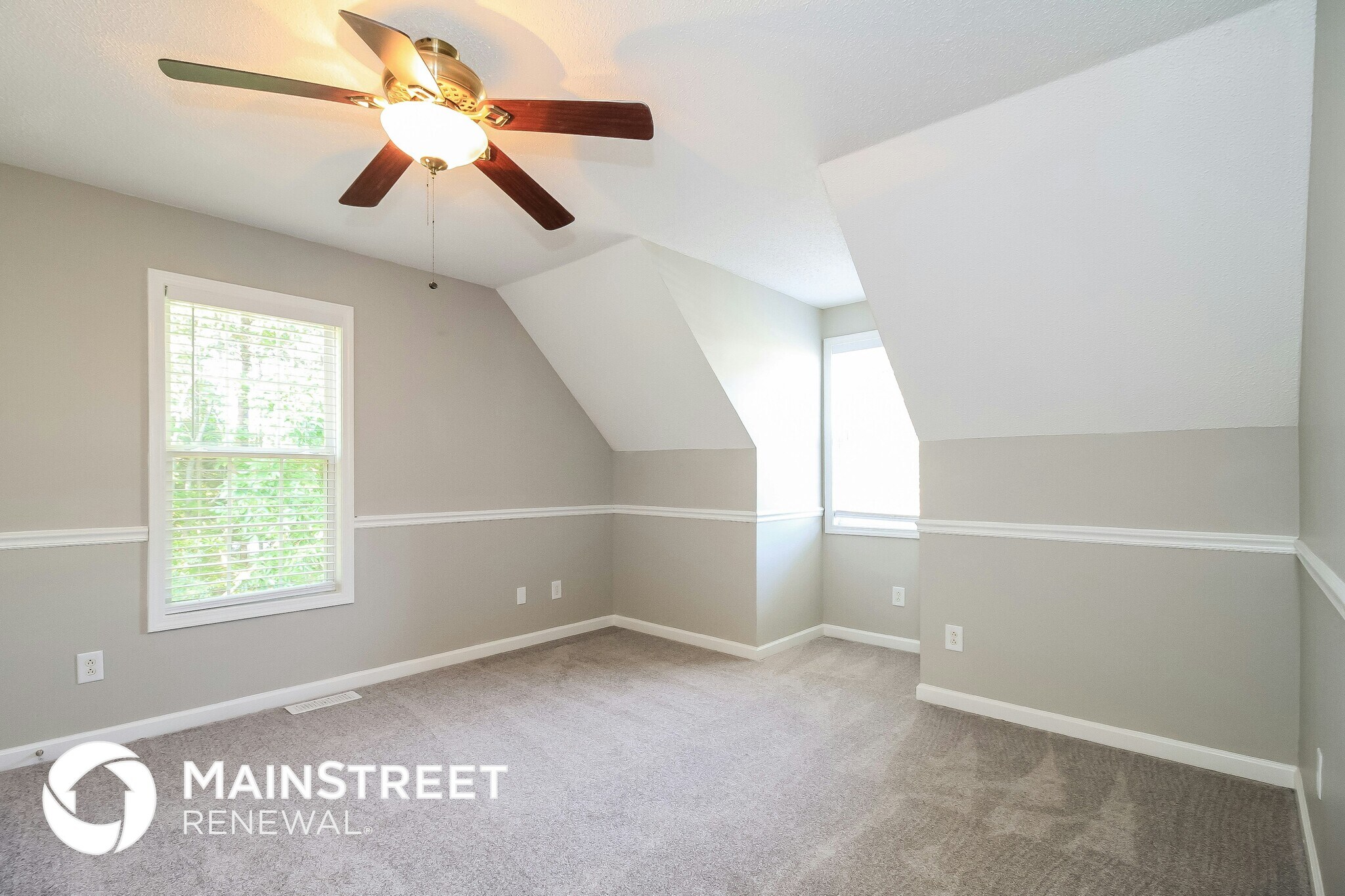 Building Photo - 203 Lois Ln