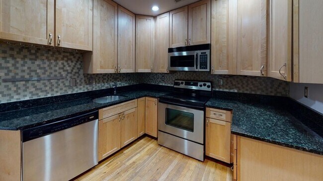 Building Photo - 1417 Chapin St NW