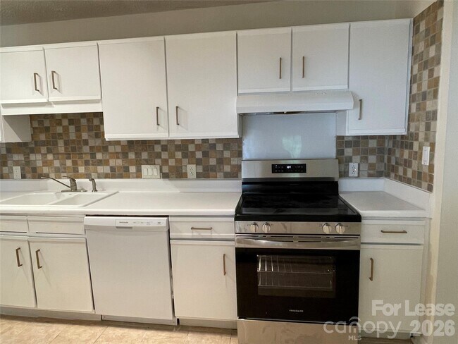 Building Photo - 7368 Rose Terrace Ct