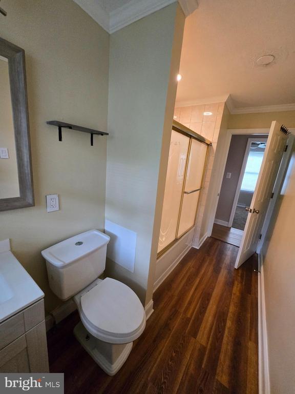 Building Photo - 5520 Duchaine Dr