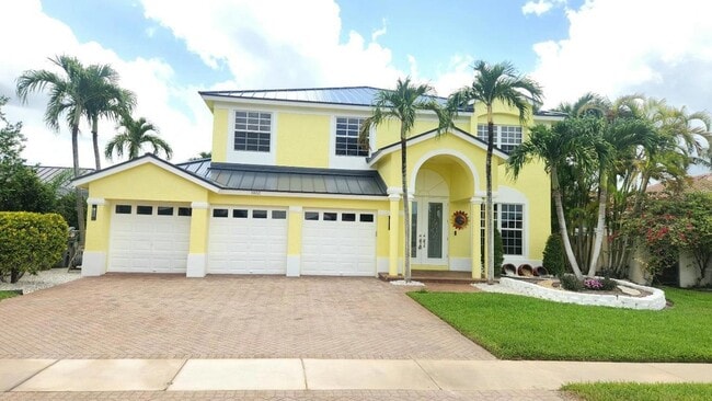 Building Photo - 1851 Corsica Dr