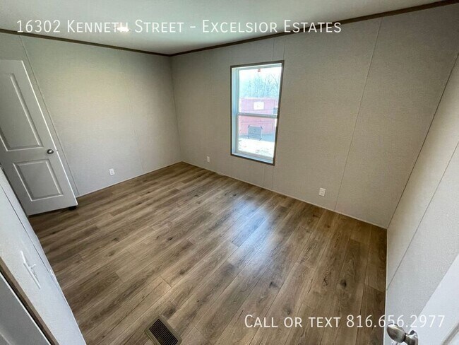 Building Photo - 16302 Kenneth Dr