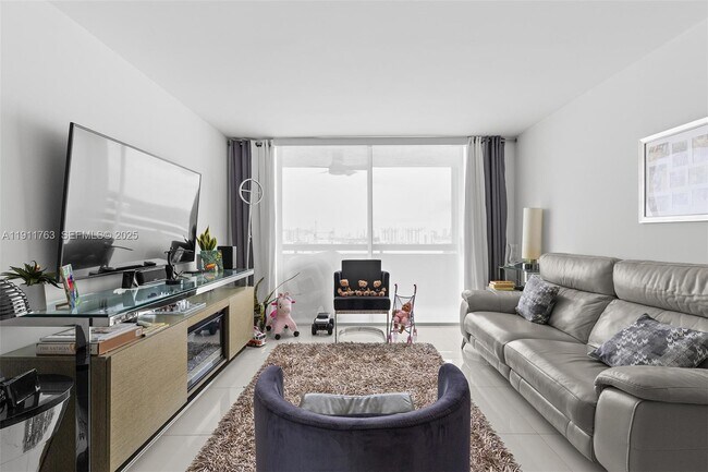 Building Photo - 1775 Washington Ave