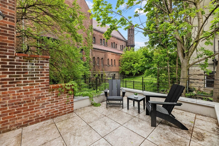 Building Photo - 4 Hamilton Terrace