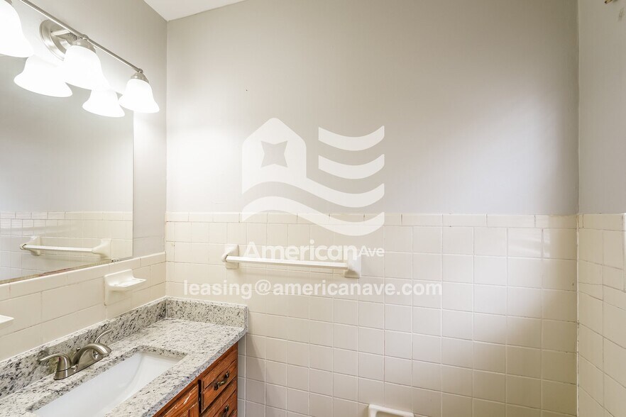 Building Photo - 5512 Ter Q