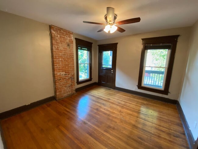 Building Photo - 211 E 16th Ave