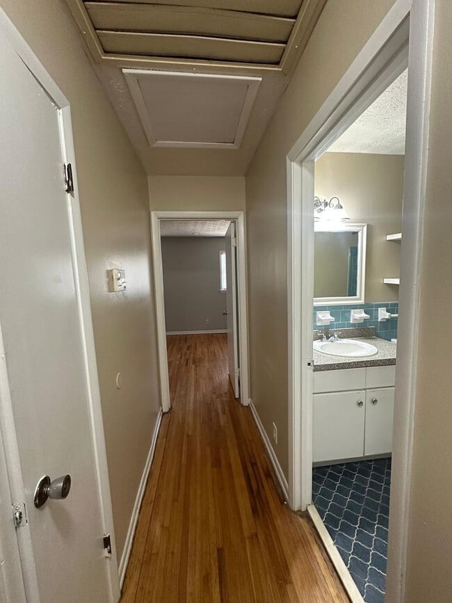 Building Photo - 524 San Marcos Way