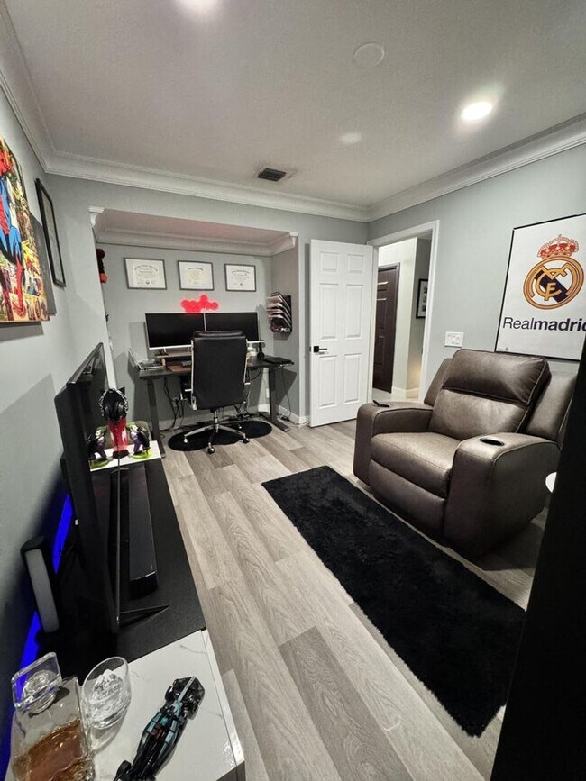 Building Photo - 18038 Rhumba Way