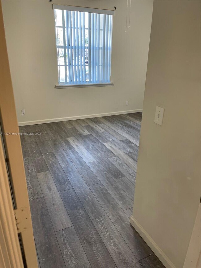 Building Photo - 5893 Plum Harbor Cir