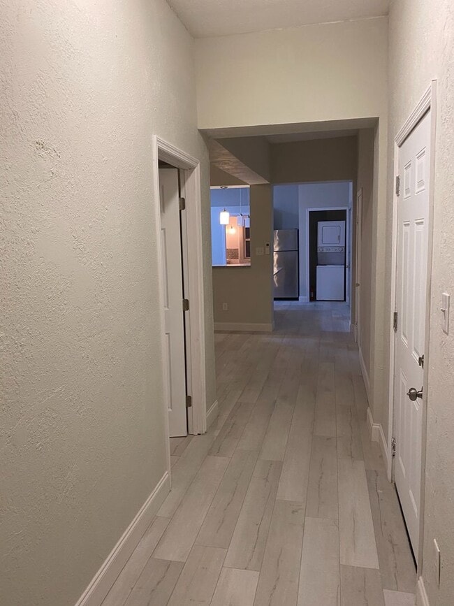 Building Photo - CHARMING 2 BEDROOM 1 BATH APARTMENT HOME - $500 OFF FIRST MONTH RENT!