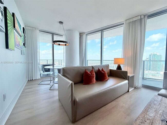 Building Photo - 4111 S Ocean Dr