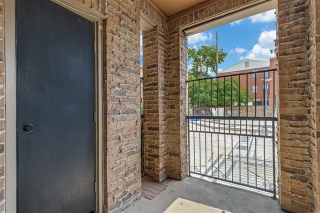 Building Photo - 6006 Auburndale Ave