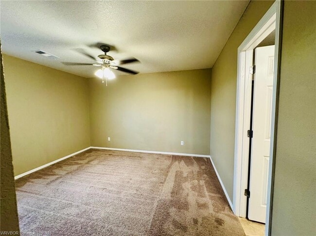 Building Photo - 6604 Huntington Ct
