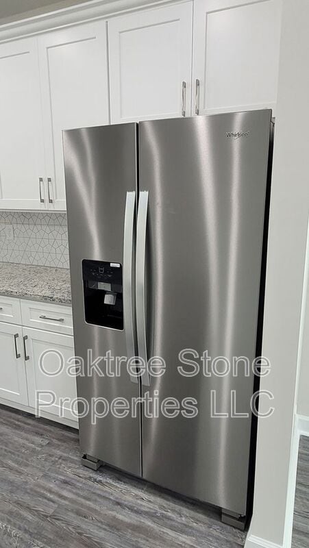 Building Photo - 2585 Ocean Dr NW