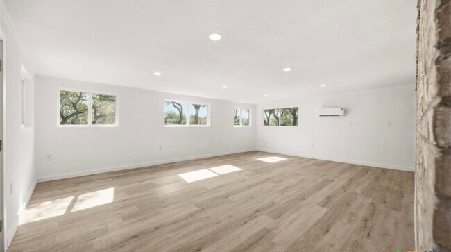 Building Photo - 1723-1712 12th St