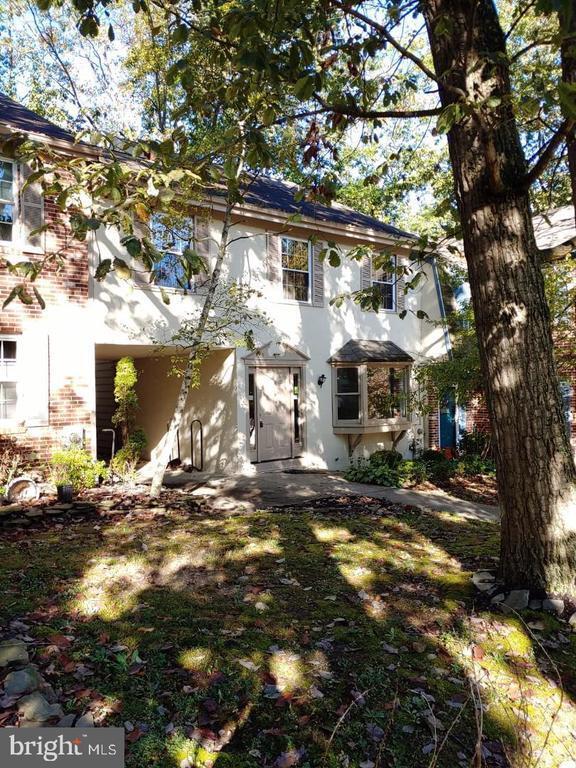 Building Photo - 1013 Hartley Ct