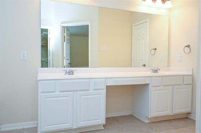 Building Photo - 19119 Canyon Ferry Ln
