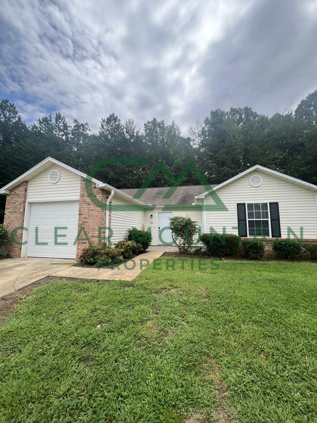 Building Photo - WINTER IS COMING - REDUCED RENT $1700