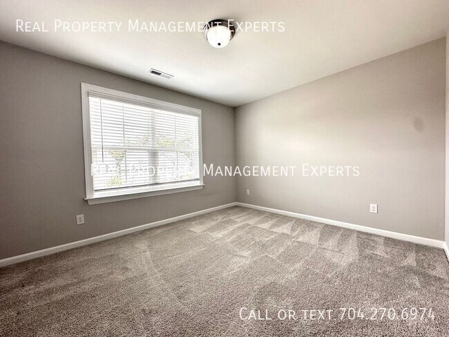 Building Photo - 6511 Wildbrook Dr