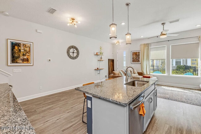 Building Photo - 11475 Surfline Ct