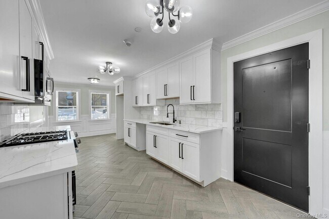 Building Photo - 74 Nelson Ave