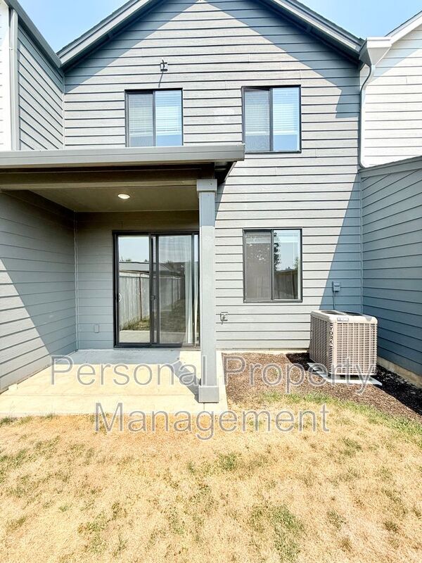 Building Photo - 417 NE Repass Rd