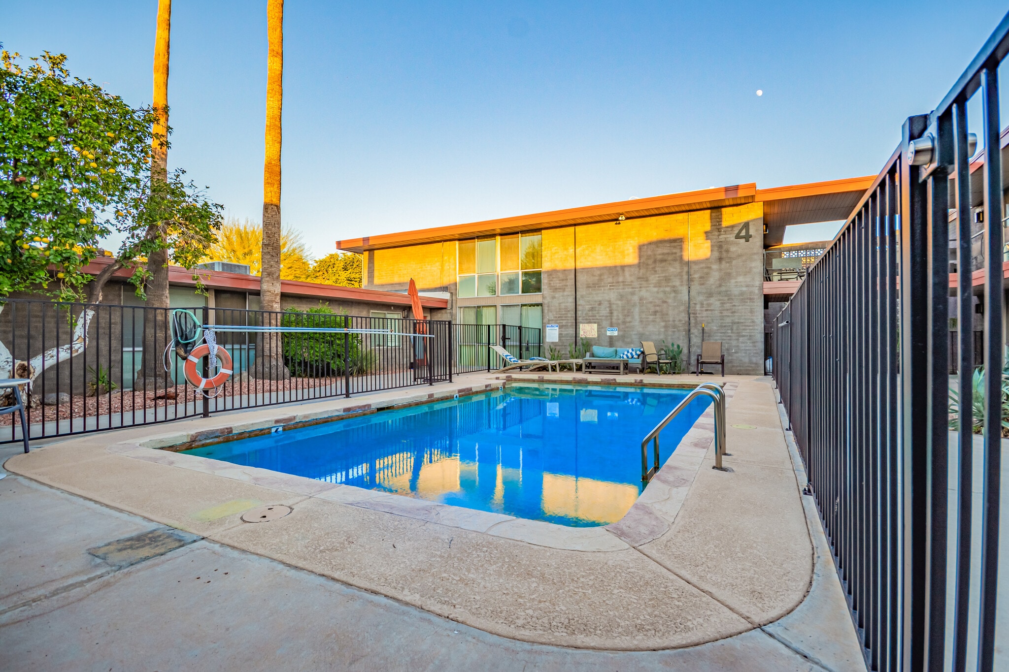 Building Photo - 1225 E Medlock Dr