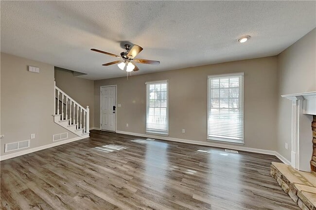 Building Photo - 48 Bethnal Way