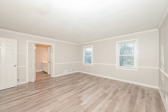 Building Photo - 2481 Old Salem Cir SE