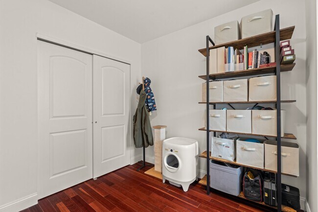 Building Photo - 1521 Tasker St