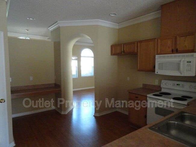 Building Photo - 9356 Monterey Bay Dr