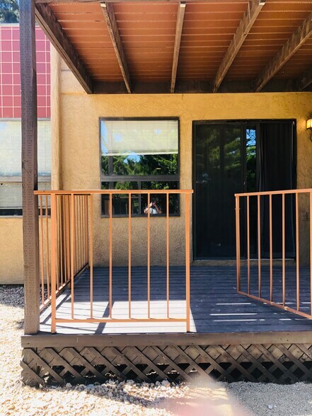 Building Photo - 161 W 950 S