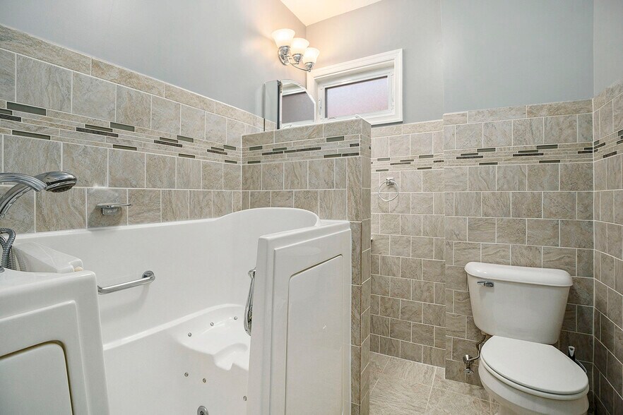 Building Photo - 143 W Ritner St
