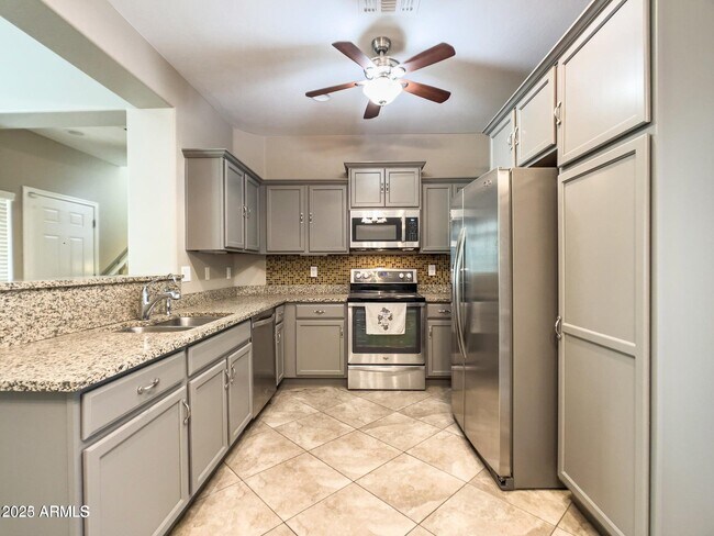 Building Photo - 1958 W Busoni Pl