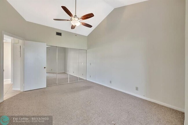 Building Photo - 6715 Via Regina