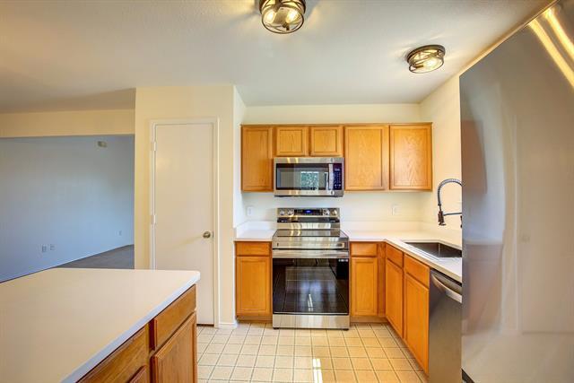 Building Photo - 8132 Sweetwater Ln