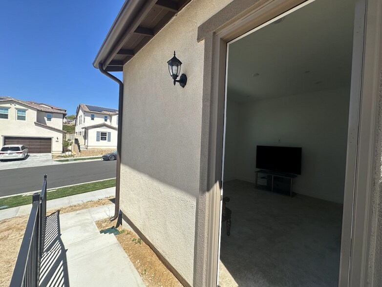 Building Photo - 24392 Calle La Roca