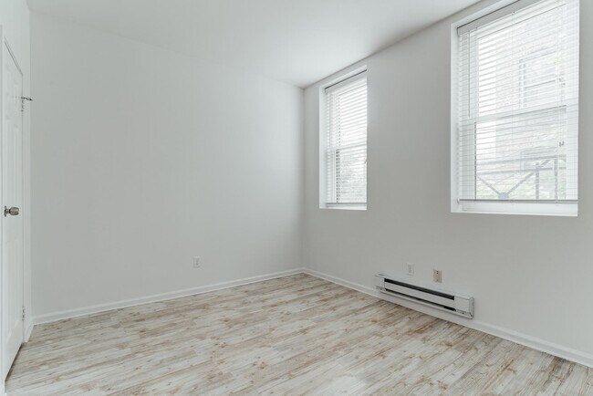 Building Photo - 258 Barrow St