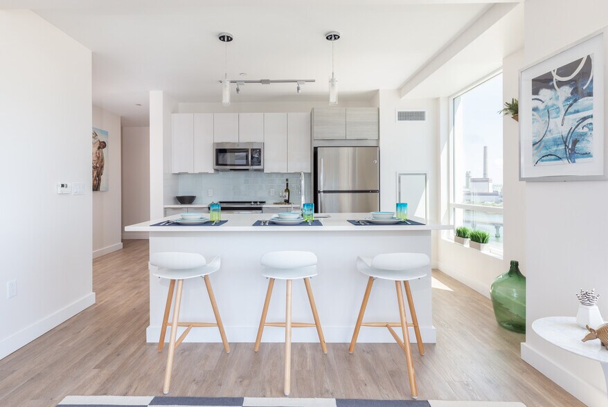 Building Photo - 480 Foley St