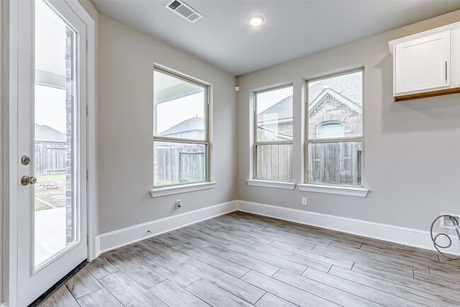 Building Photo - 32630 Turning Springs Dr