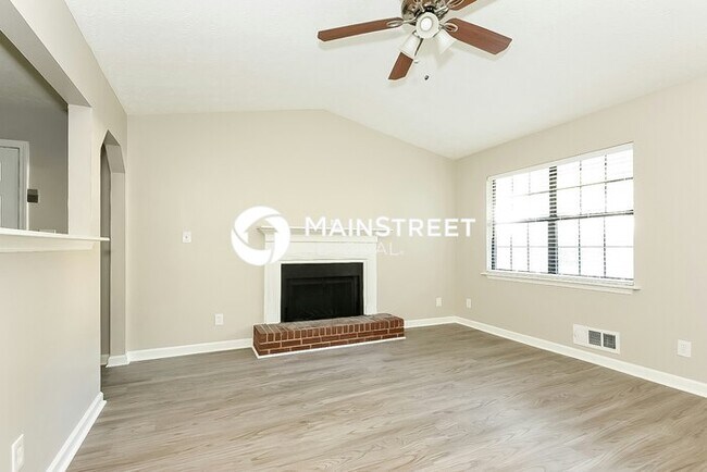 Building Photo - 3 Bedroom Pet-Friendly Home in Buford, GA with Main Street Renewal