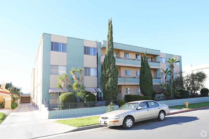 Primary Photo - 1533 Hi Point St