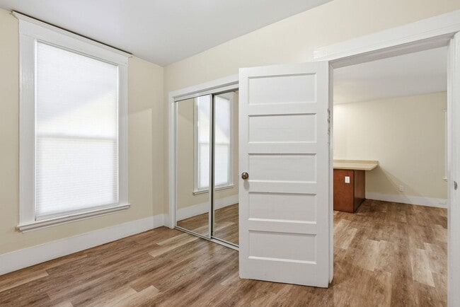 Building Photo - 2535 Filbert St