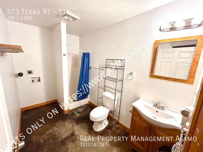 Building Photo - AVAILABLE NOW! 2 Bedroom / 1 Bath Lodge w/...