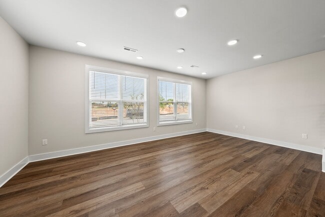 Building Photo - 3018 White Rail Dr
