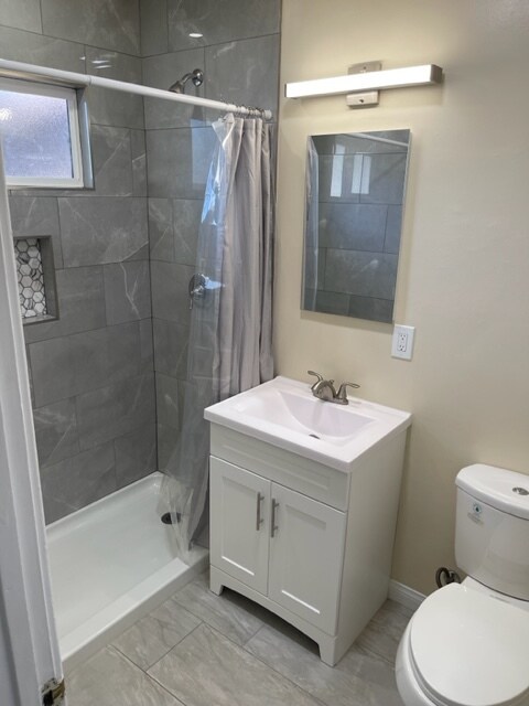 Unit 12595 Bathroom - 12591 Cometa Ave
