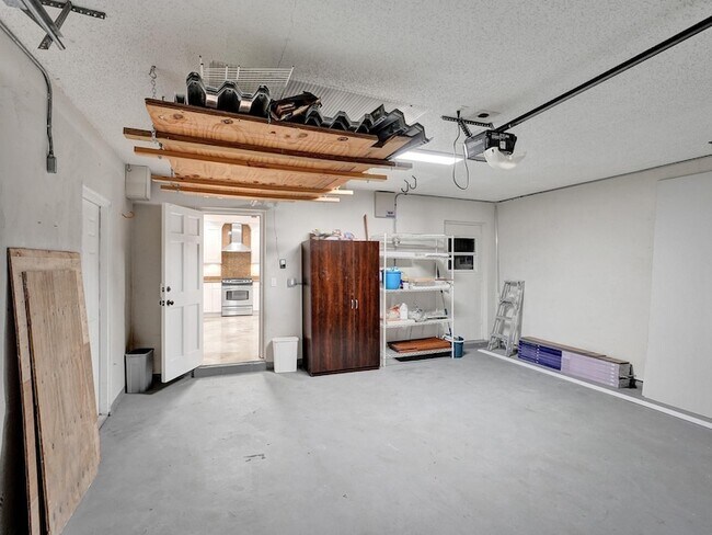 Building Photo - 4440 NE 17th Terrace