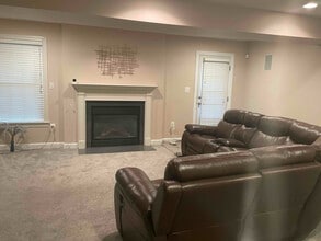 Building Photo - 14605 Hawley Ln